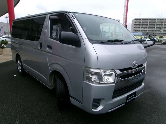 Toyota Regius Ace 3