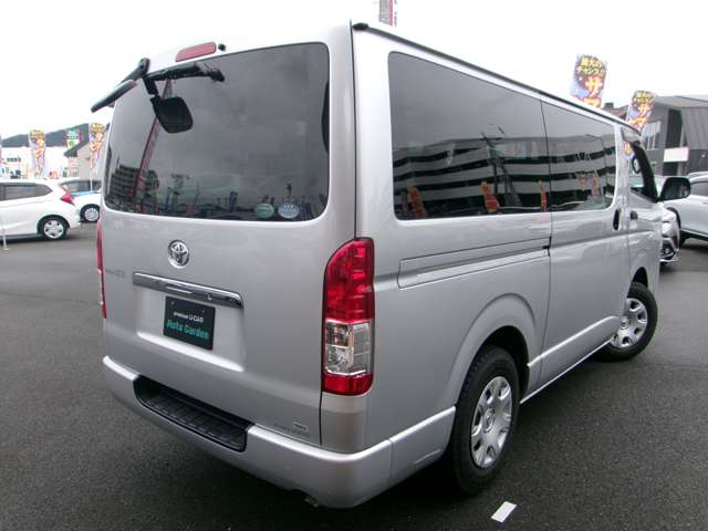 Toyota Regius Ace 5