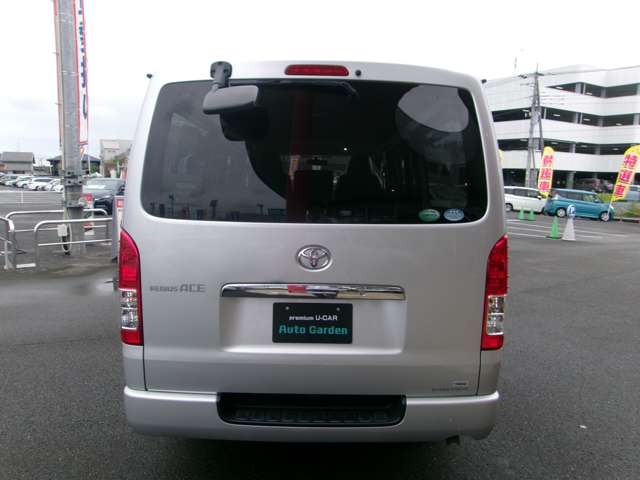 Toyota Regius Ace 6