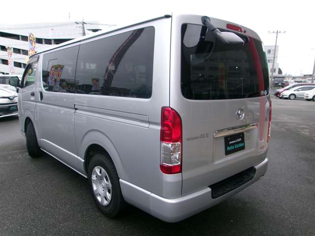 Toyota Regius Ace 7