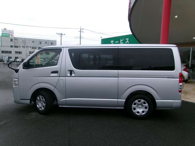 Toyota Regius Ace 8