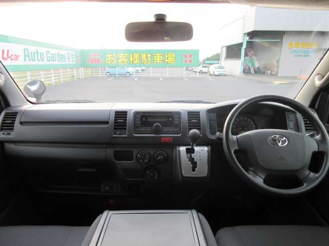 Toyota Regius Ace 9