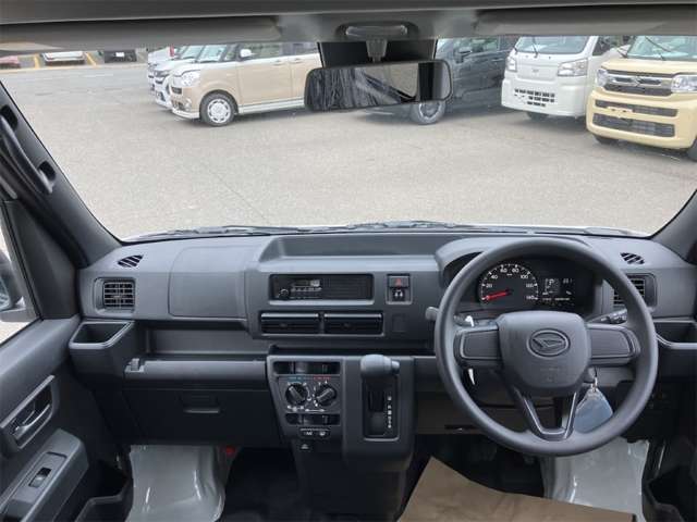 Daihatsu Hijet Cargo 2