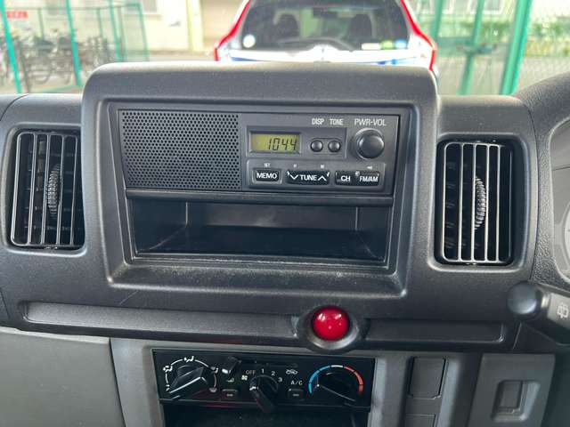 Mitsubishi Minicab Van 12