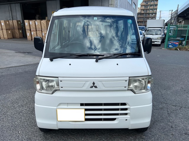 Mitsubishi Minicab Van 2