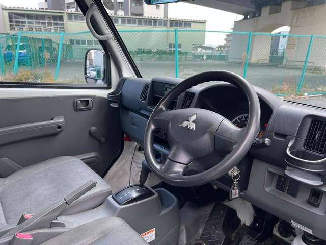 Mitsubishi Minicab Van 9