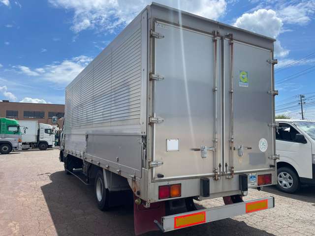 Mitsubishi Fuso Fighter 9