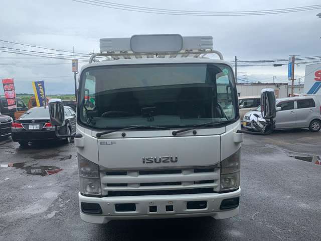 Isuzu Elf 2