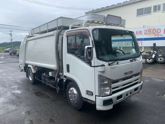 Isuzu Elf 3