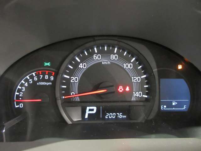 Nissan NV100 Clipper 6