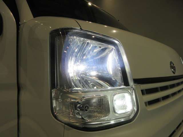 Nissan NV100 Clipper 10