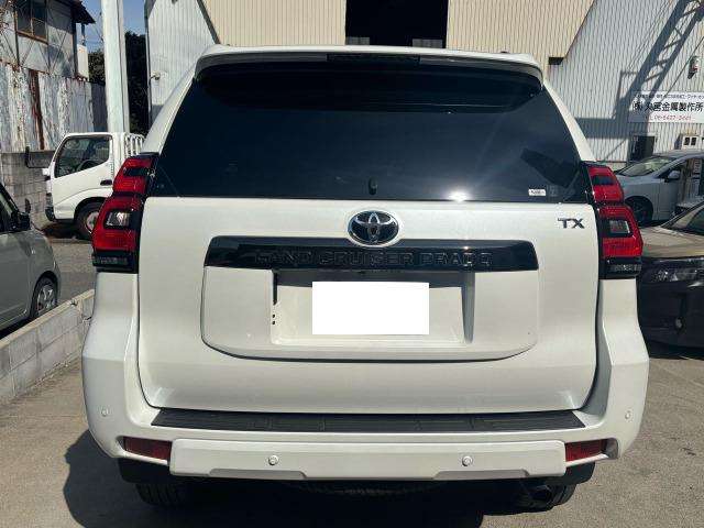 Toyota Land Cruiser Prado 8