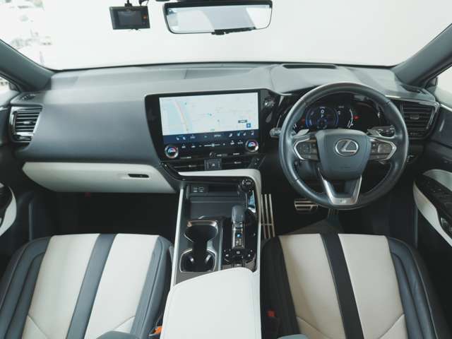 Lexus NX 3