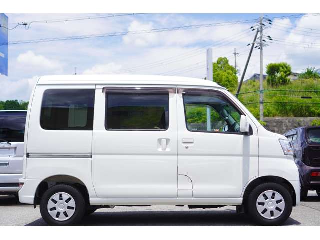 Daihatsu Hijet Cargo 11