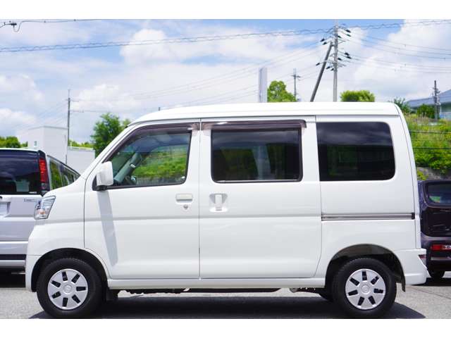 Daihatsu Hijet Cargo 12