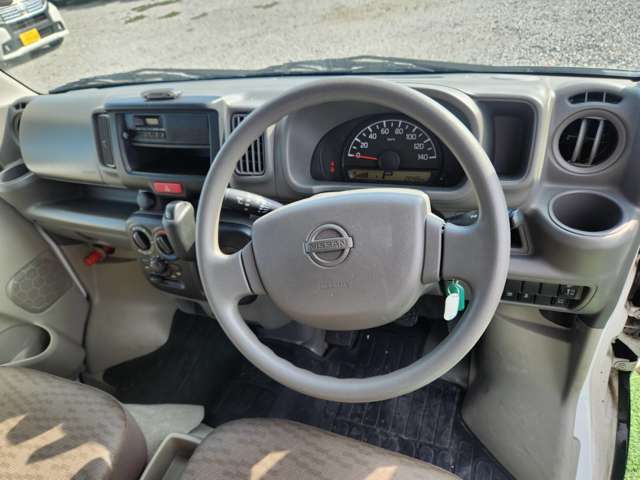 Nissan NV100 Clipper 7