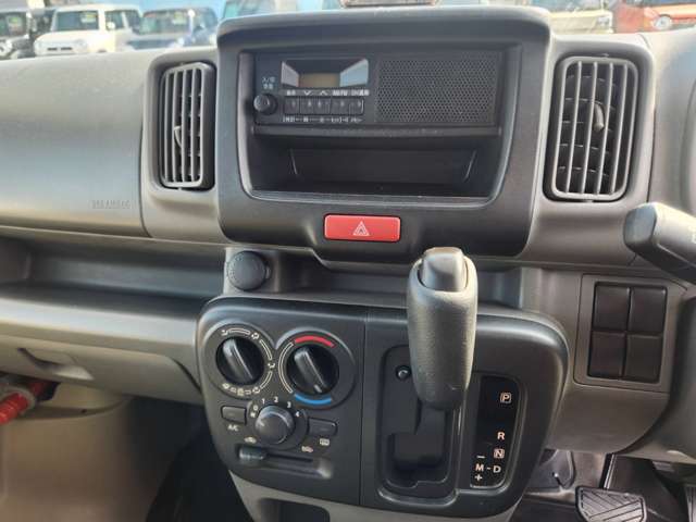 Nissan NV100 Clipper 8