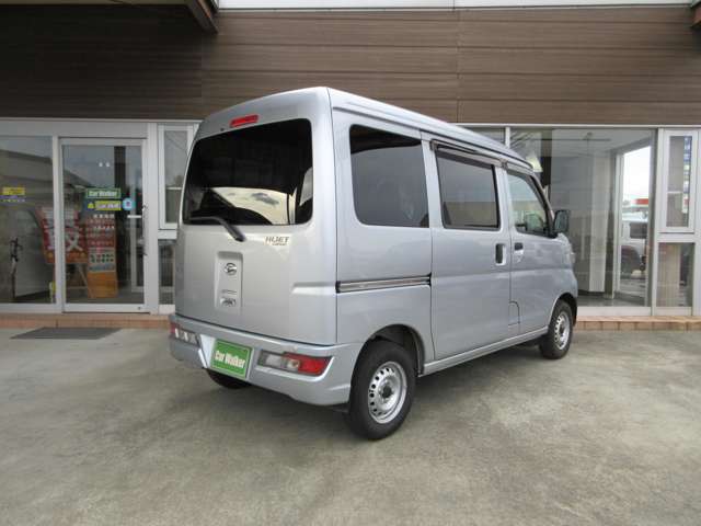 Daihatsu Hijet Cargo 4