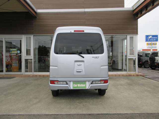 Daihatsu Hijet Cargo 5