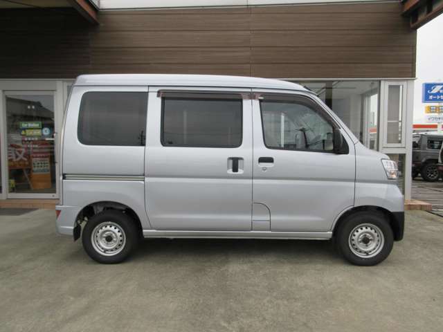 Daihatsu Hijet Cargo 8