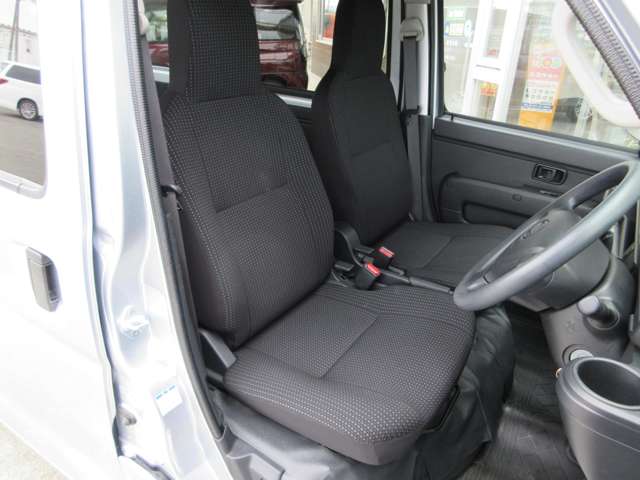 Daihatsu Hijet Cargo 9