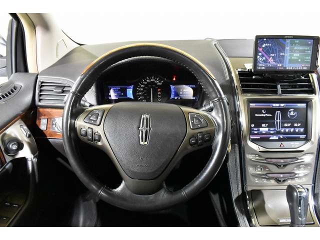 Lincoln MKX 12