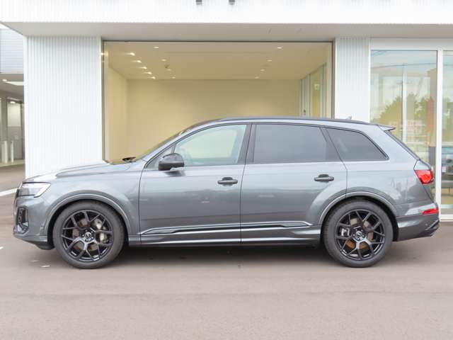 Audi Q7 8