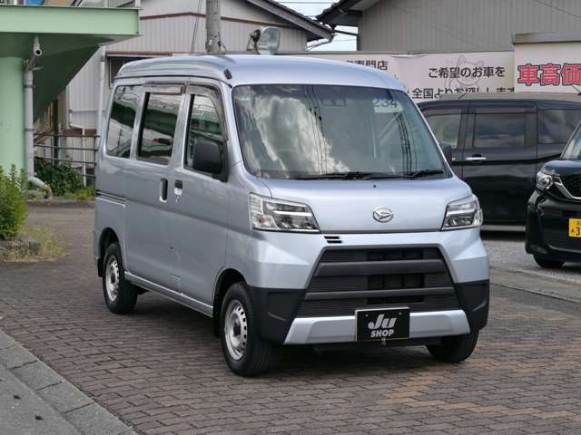 Daihatsu Hijet Cargo 6