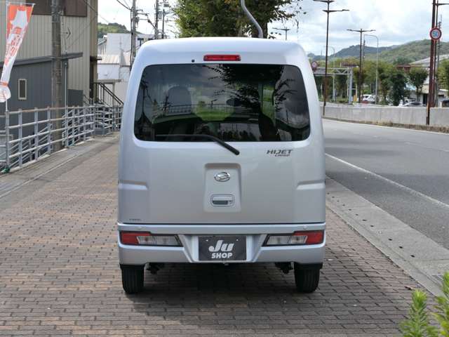 Daihatsu Hijet Cargo 9