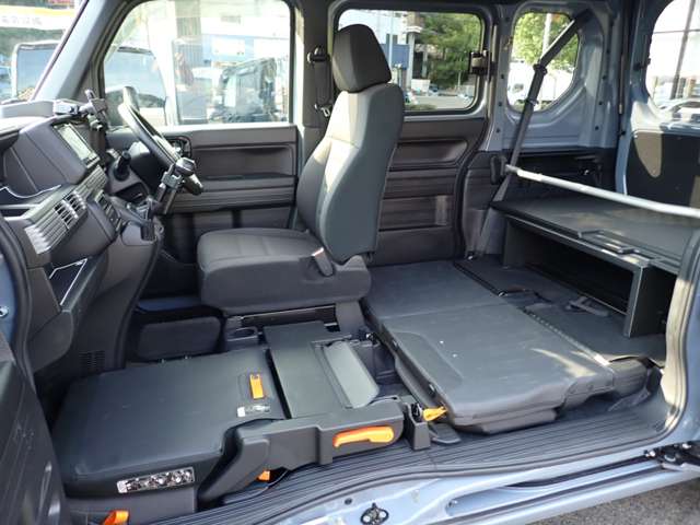 Honda N-VAN 11