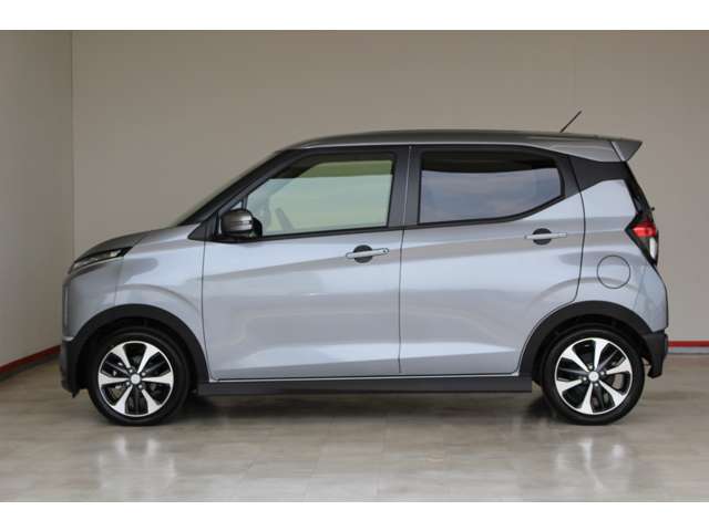 Mitsubishi eK X 4