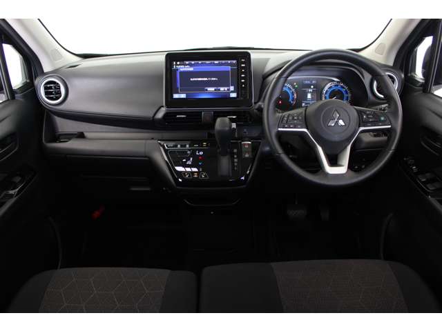 Mitsubishi eK X 8