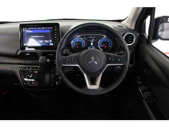 Mitsubishi eK X 9