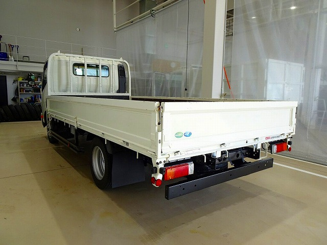Hino Dutro 12