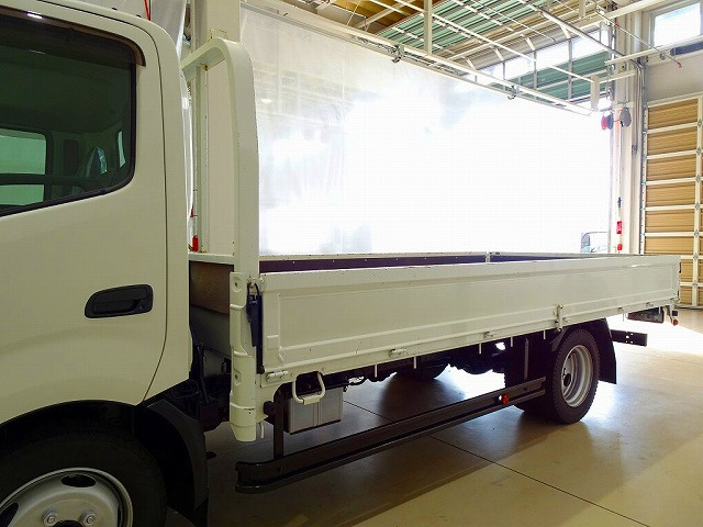 Hino Dutro 6