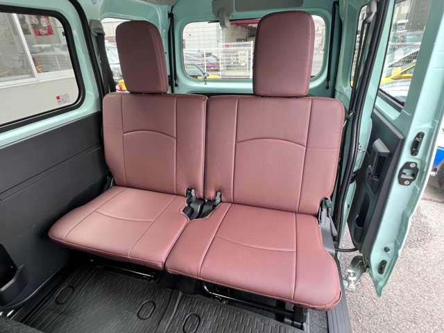 Daihatsu Hijet Cargo 10