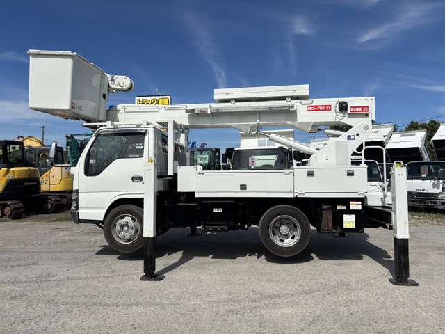 Isuzu Elf 11
