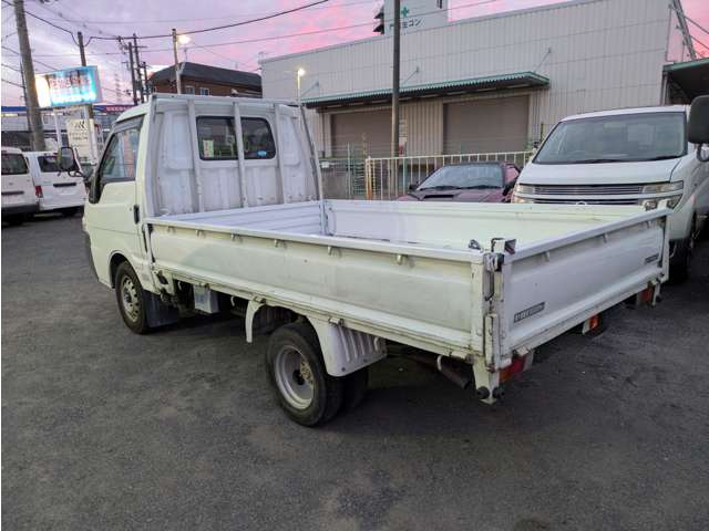 Mazda Bongo Truck 3