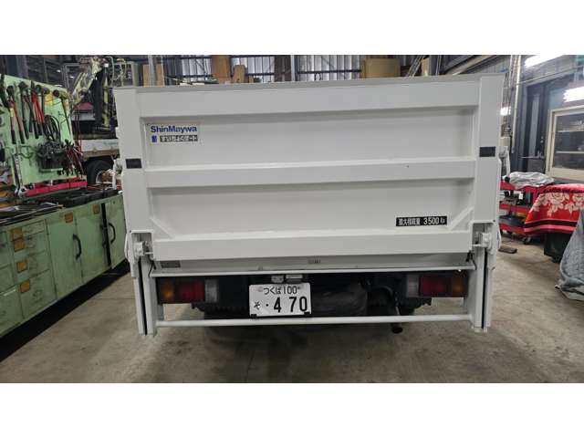Isuzu Elf 11