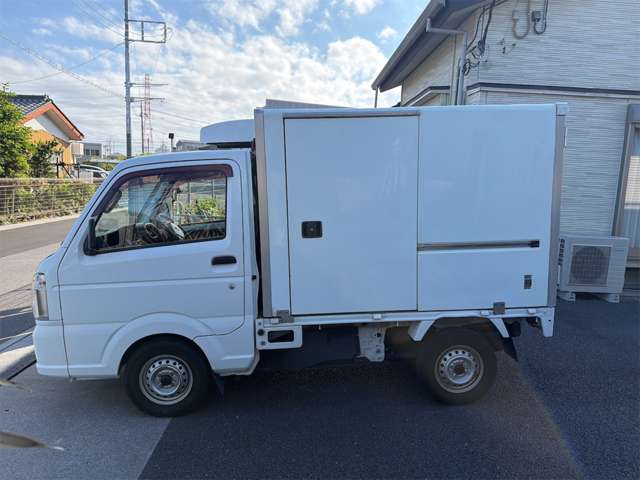 Nissan NT100 Clipper 4