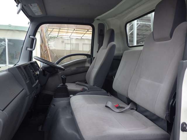 Isuzu Elf 11