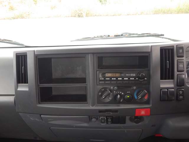 Isuzu Elf 12