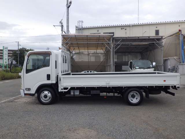 Isuzu Elf 3