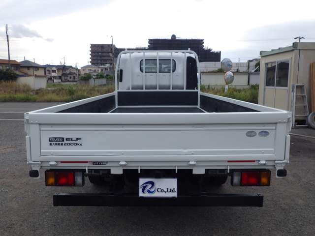 Isuzu Elf 5