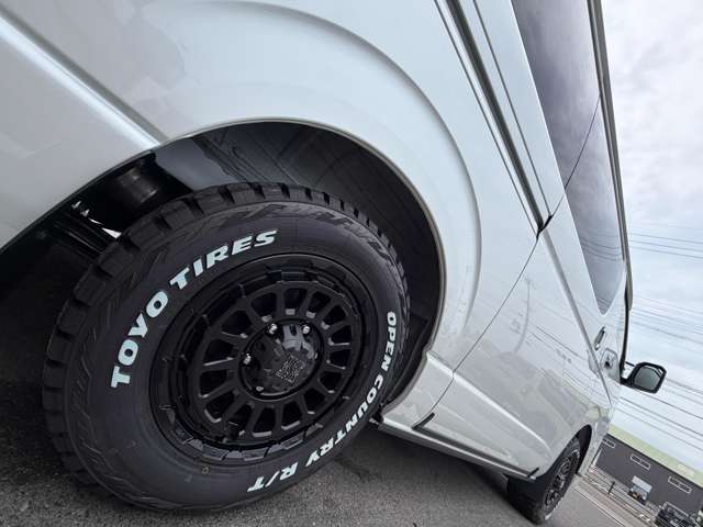 Toyota Hiace Van 9