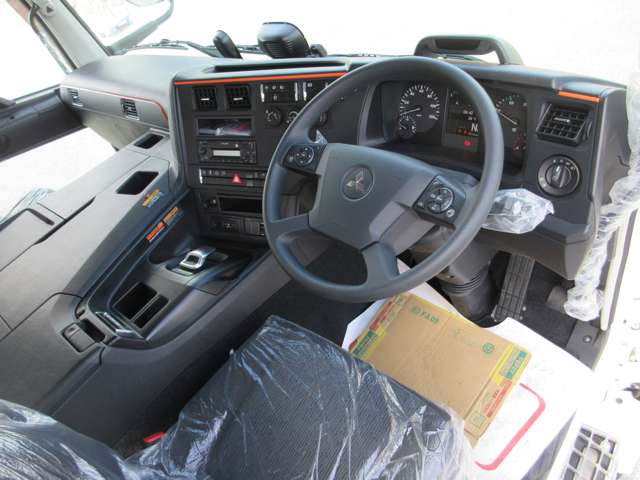 Mitsubishi Fuso Super Great 11
