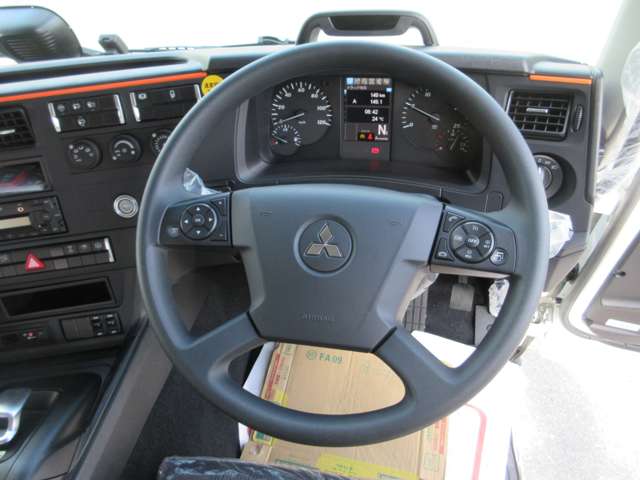 Mitsubishi Fuso Super Great 12