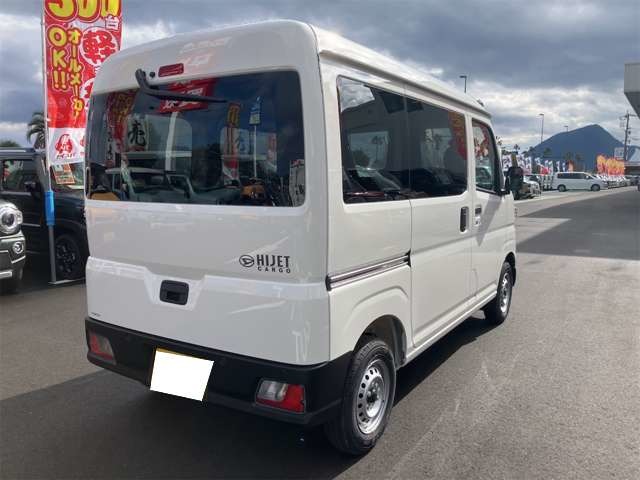 Daihatsu Hijet Cargo 10
