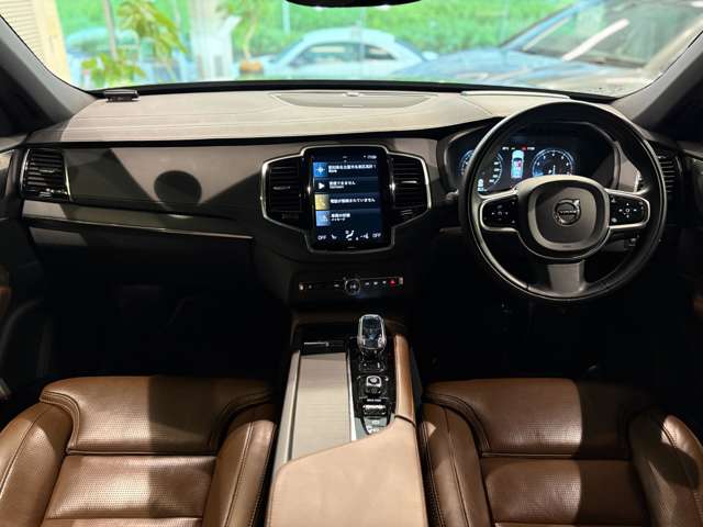Volvo XC90 9