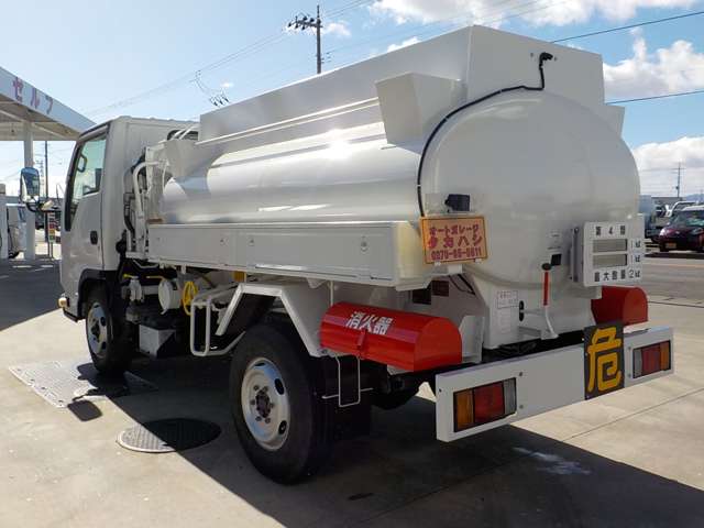Isuzu Elf 3